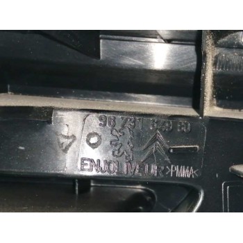 Recambio de piloto trasero derecho interior para citroën c4 picasso 2.0 hdi fap referencia OEM IAM 9673164980  