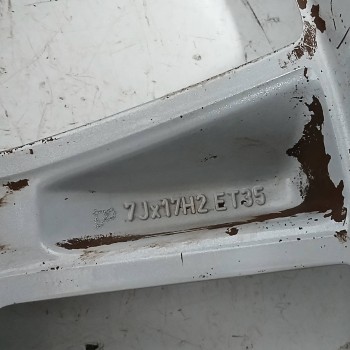 Recambio de llanta para opel zafira b 1.9 cdti referencia OEM IAM 13120652 7JX17H2 ET35 5H 5X110