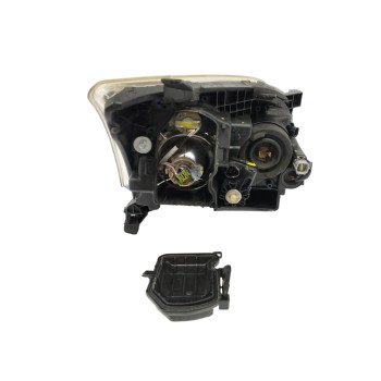 Recambio de faro izquierdo para toyota avensis berlina (t25) 2.0 16v cat referencia OEM IAM  PARA PULIR 