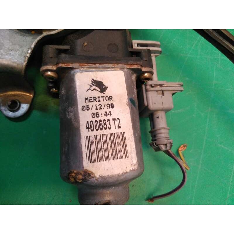 ELEVALUNAS DELANTERO IZQUIERDO 400683T2