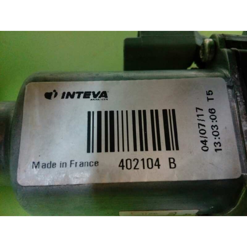ELEVALUNAS DELANTERO DERECHO 9680557880