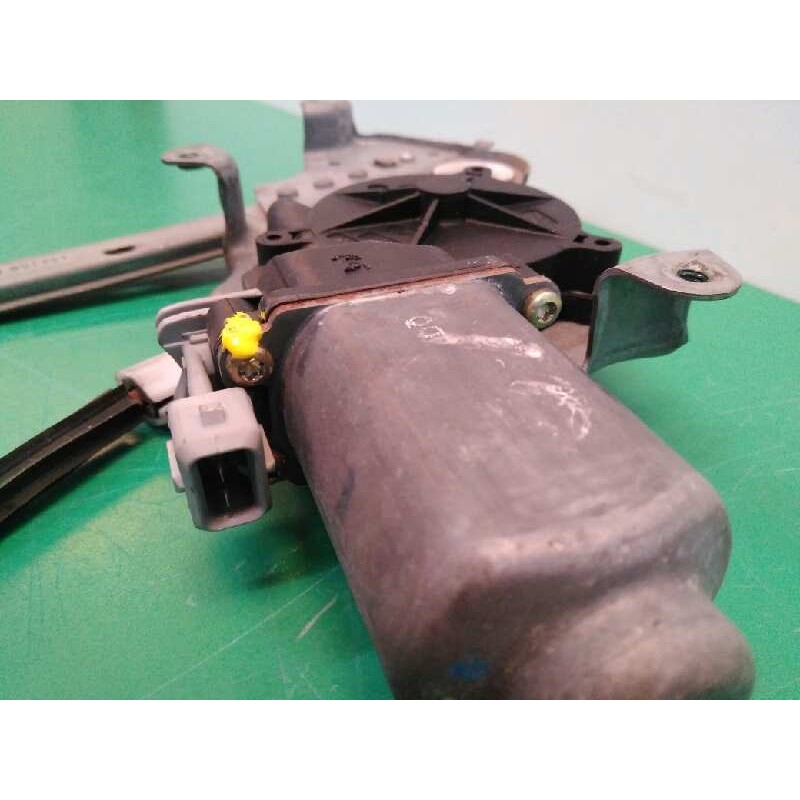 ELEVALUNAS DELANTERO IZQUIERDO 400683T2