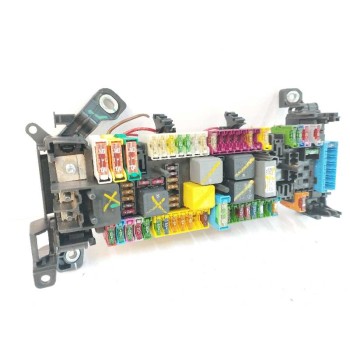 Recambio de caja reles / fusibles para infiniti qx30 2.2 diesel cat referencia OEM IAM A2465402614 A2455402714 