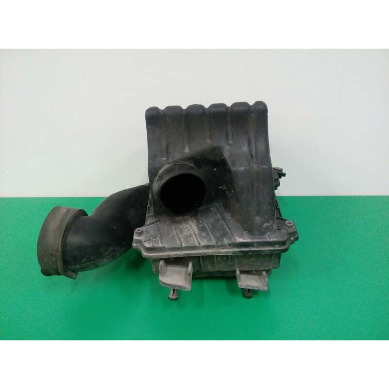 Recambio de filtro aire para ssangyong musso 2.9 turbodiesel cat referencia OEM IAM 2311005320  