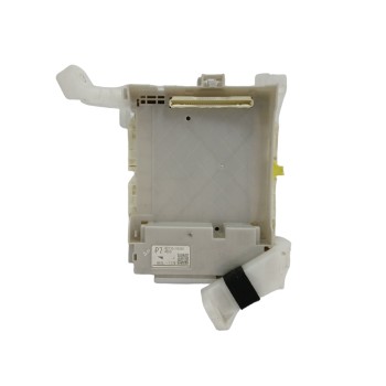 CAJA RELES / FUSIBLES 8273076030 