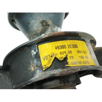 Recambio de transmision central para kia sportage 2.0 crdi referencia OEM IAM 493002E300  