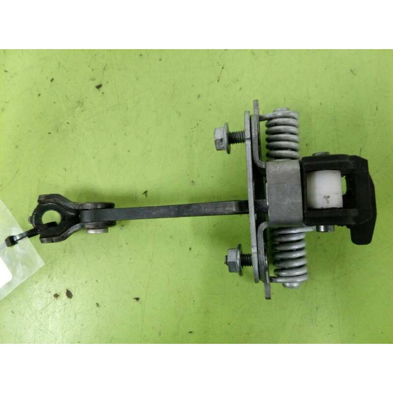RETENEDOR PUERTA DELANTERA IZQUIERDA