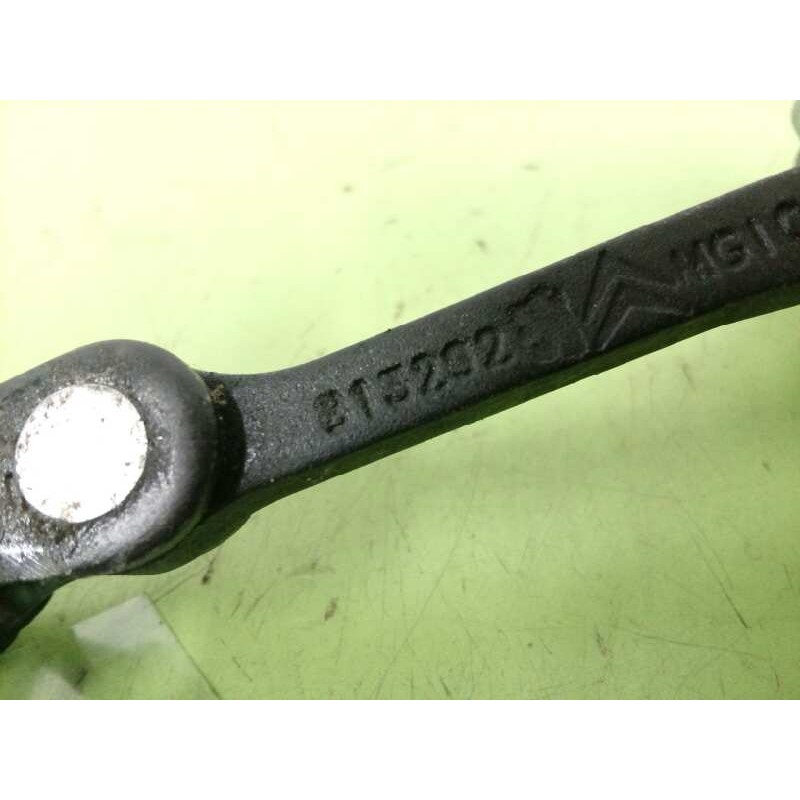 RETENEDOR PUERTA DELANTERA IZQUIERDA