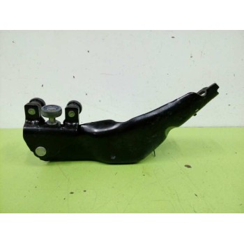 Recambio de soporte / guia puerta corredera para peugeot partner tepee active 1.2 pure tech 110 referencia OEM IAM 9680486680 IN