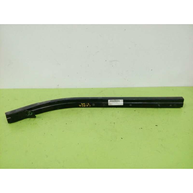 Recambio de soporte / guia puerta corredera para peugeot partner tepee active 1.2 pure tech 110 referencia OEM IAM 9680485880 LA