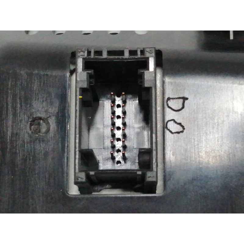 PANTALLA MULTIFUNCION 65829151980