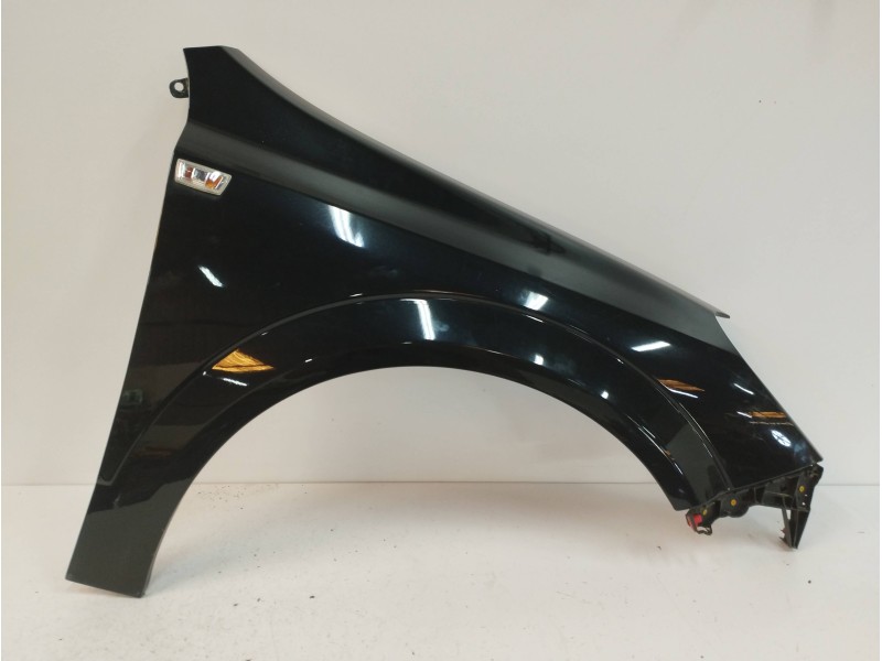 Recambio de aleta delantera derecha para opel astra h berlina 1.6 16v referencia OEM IAM   