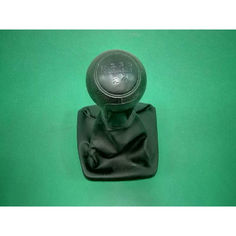 Recambio de guarnecidos palanca cambio para seat ibiza sc (6j1) reference tech referencia OEM IAM 6J0711113AC INCLUYE EL POMO 