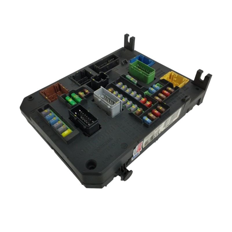 CAJA RELES / FUSIBLES S180204004B