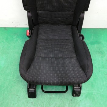 Recambio de asiento trasero medio para kia carens ( ) 1.7 crdi cat referencia OEM IAM   