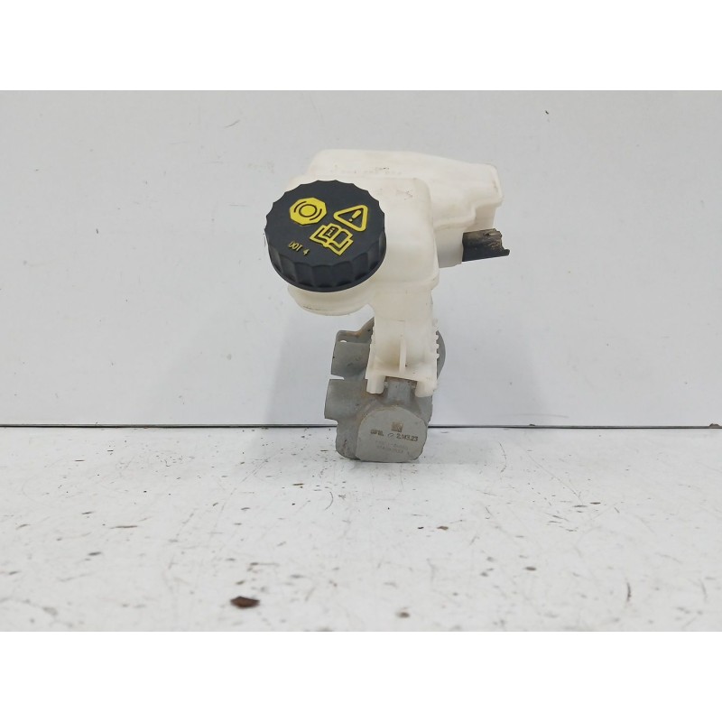 Recambio de bomba freno para peugeot 3008 ii suv (mc_, mr_, mj_, m4_) hybrid referencia OEM IAM 0204838064  