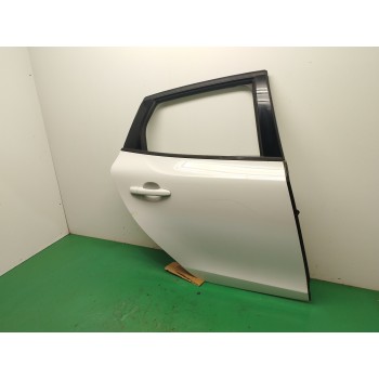 Recambio de puerta trasera derecha para volvo v40 1.6 diesel cat referencia OEM IAM 31402337 OBSERVAR FOTOS 