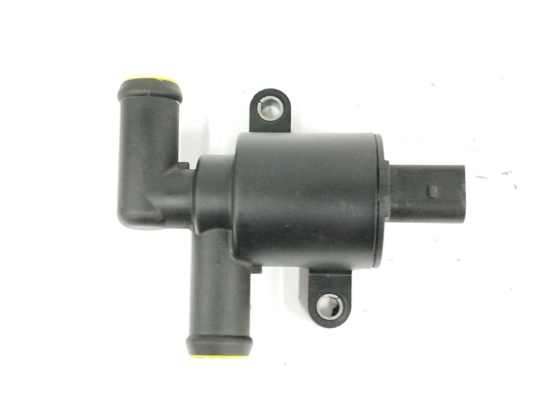 Recambio de valvula intercambio de calefaccion para skoda octavia lim. (5e3) 2.0 tsi referencia OEM IAM 4H0121671D Recambio de valvula intercambio de calefaccion para skoda octavia lim. (5e3) 2.0 tsi referencia OEM IAM 4H0121671D