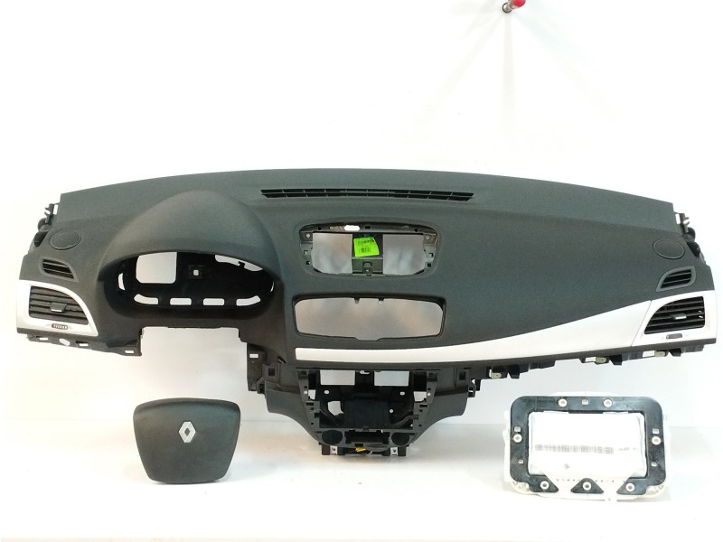 Recambio de salpicadero para renault megane iii berlina 5 p dynamique referencia OEM IAM 681000014R 985100007R 985250003R