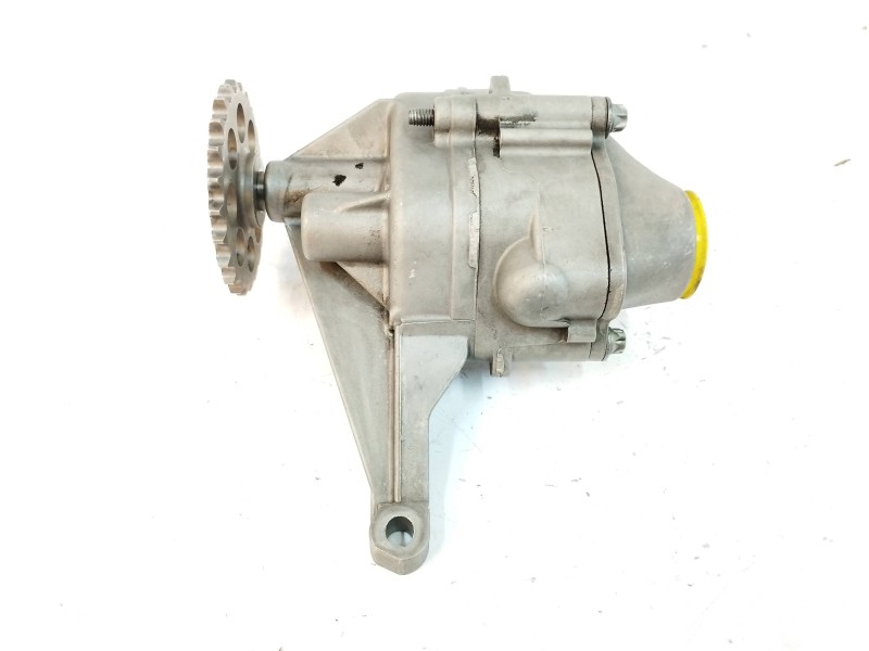 Recambio de bomba aceite para mercedes-benz clase c (w203) berlina 2.2 cdi cat referencia OEM IAM 6111810201  