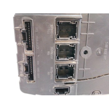 Recambio de caja reles / fusibles para renault megane ii classic berlina 1.9 dci diesel referencia OEM IAM 8200309691 S118400320