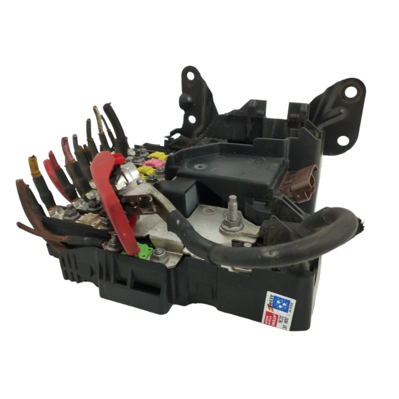 CAJA RELES / FUSIBLES