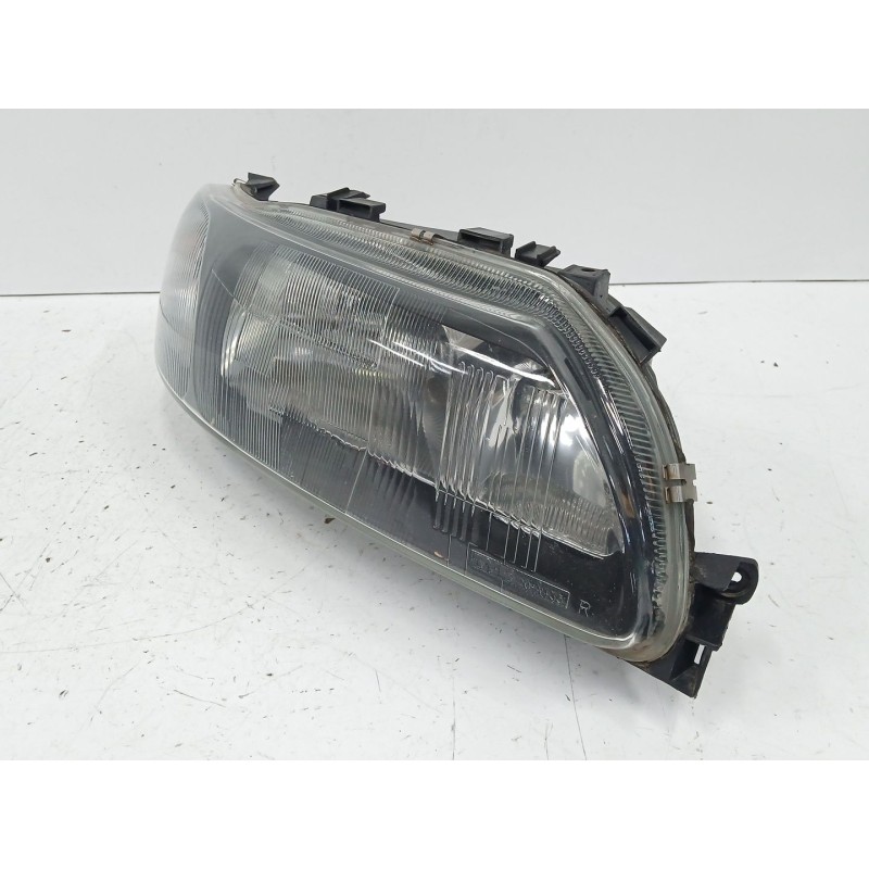 Recambio de faro derecho para volvo v70 ii (285) 2.4 referencia OEM IAM   