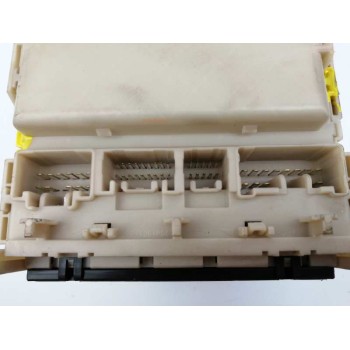 Recambio de caja reles / fusibles para toyota auris active referencia OEM IAM 8273002J71 037412B21 330912B28