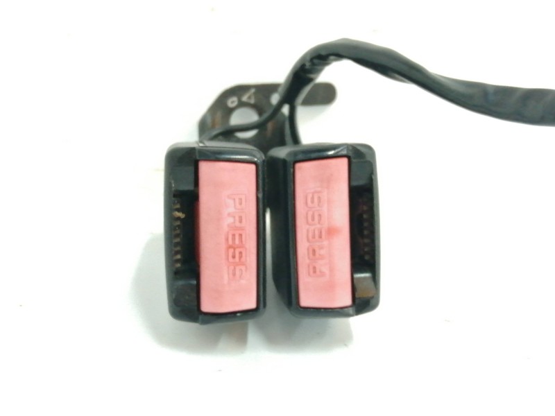 Recambio de enganche cinturon derecho para peugeot 207 1.6 hdi fap cat (9hz / dv6ted4) referencia OEM IAM 96498079XX TRASERO 