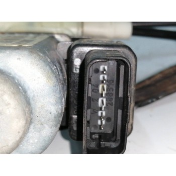 Recambio de elevalunas delantero derecho para renault megane ii berlina 3p 1.6 16v referencia OEM IAM FUNDA 8200325137 