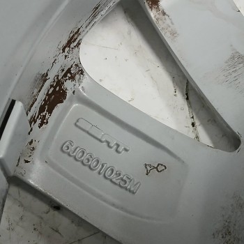 Recambio de llanta para seat ibiza (6p1) reference referencia OEM IAM 6J0601025M 6JX15H2 ET38 5H 5X100