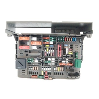 CAJA RELES / FUSIBLES 9119446 10688710 