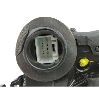 Recambio de cerradura puerta trasera derecha para toyota auris active referencia OEM IAM   