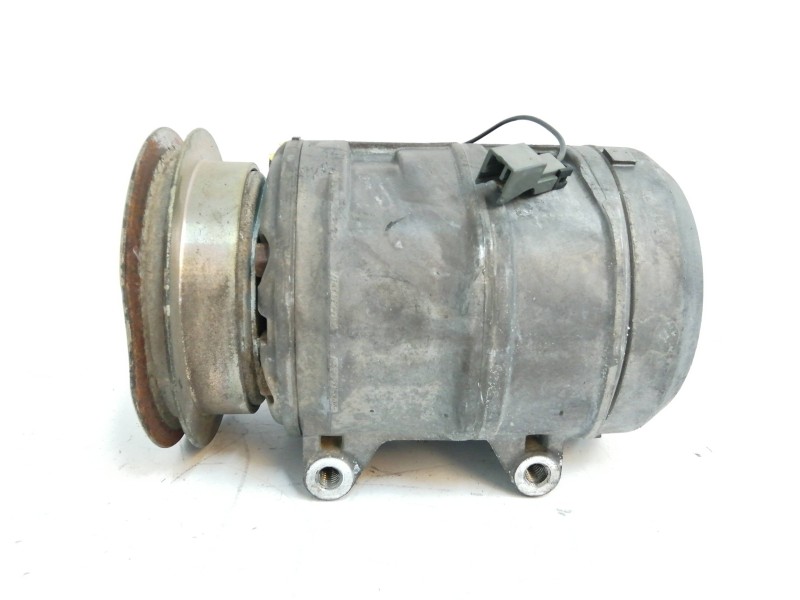 Recambio de compresor aire acondicionado para nissan vanette cargo 2.3 diesel referencia OEM IAM 506211 DKS 