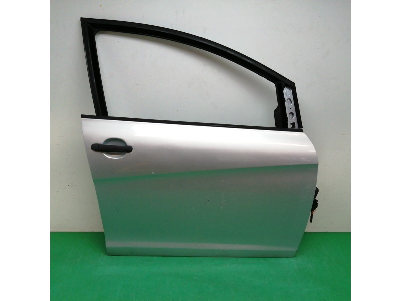 Recambio de puerta delantera derecha para seat toledo (5p2) hot referencia OEM IAM  OBSERVAR FOTOS 