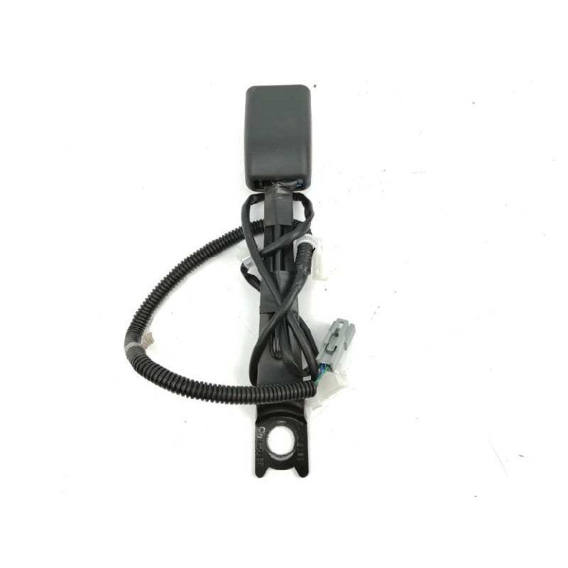 Recambio de enganche cinturon izquierdo para toyota auris active referencia OEM IAM G3729 DELANTERO 674990