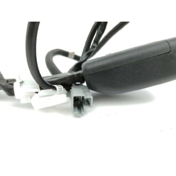 Recambio de enganche cinturon izquierdo para toyota auris active referencia OEM IAM G3729 DELANTERO 674990