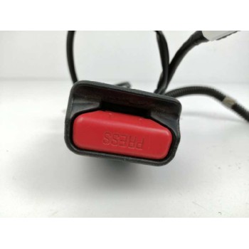 Recambio de enganche cinturon izquierdo para toyota auris active referencia OEM IAM G3729 DELANTERO 674990