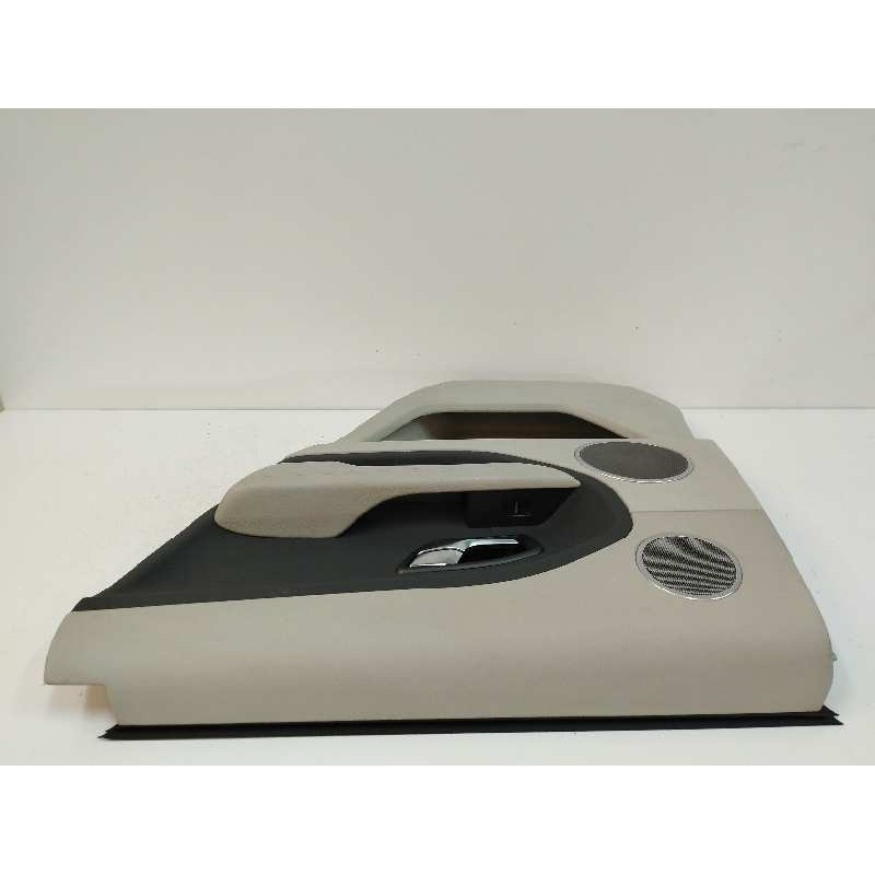 GUARNECIDO PUERTA TRASERA DERECHA