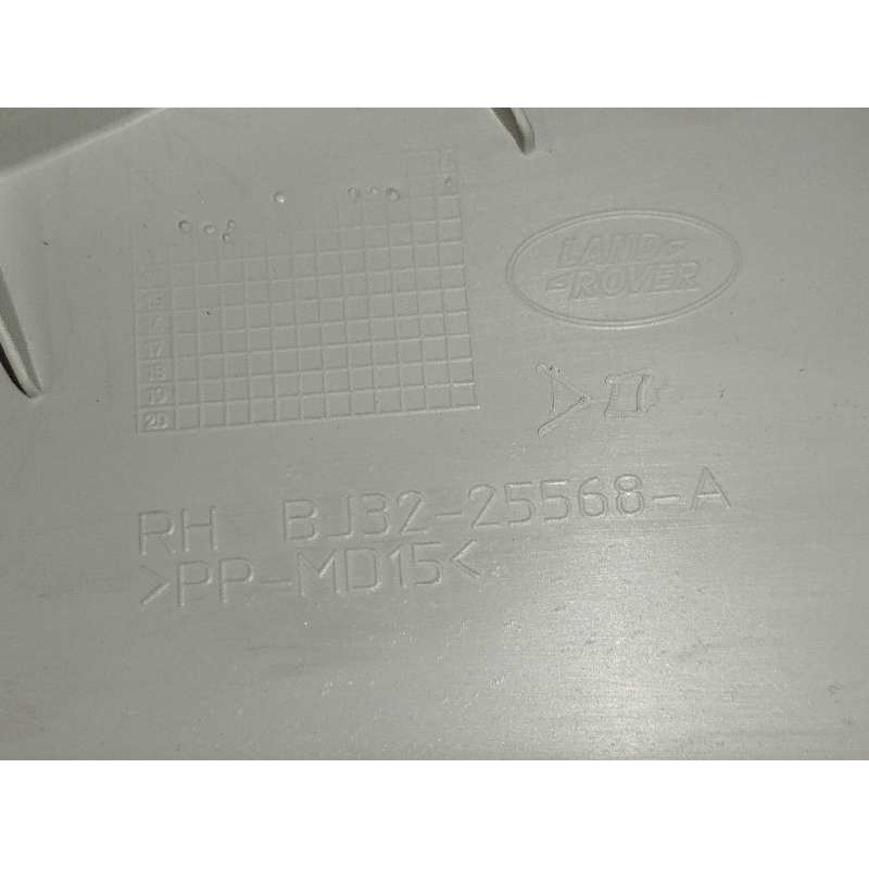 GUARNECIDO PUERTA TRASERA DERECHA