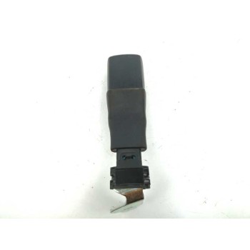 Recambio de enganche cinturon derecho para toyota auris active referencia OEM IAM 07479 TRASERO 