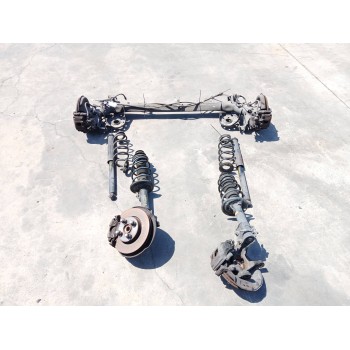 Recambio de puente trasero para toyota yaris (_p13_) 1.3 (nsp130_) referencia OEM IAM   