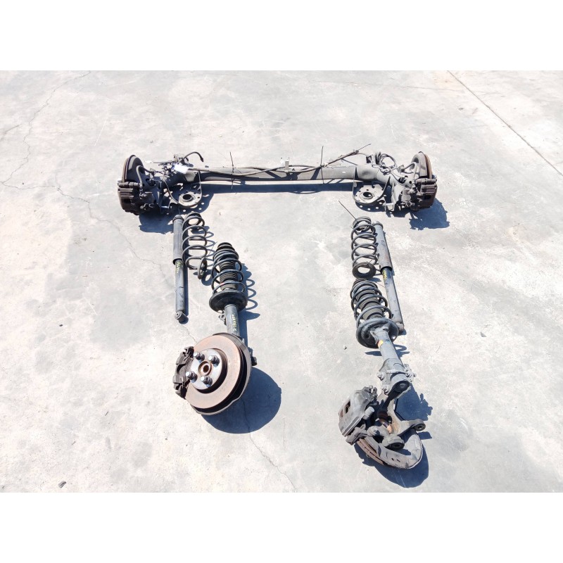 Recambio de puente trasero para toyota yaris (_p13_) 1.3 (nsp130_) referencia OEM IAM   