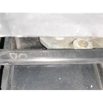 Recambio de panel frontal para renault megane ii berlina 5p 1.5 dci diesel cat referencia OEM IAM 8200137494  