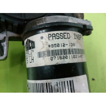 Recambio de motor limpia delantero para land rover discovery 4 tdv6 se referencia OEM IAM DLB000131  