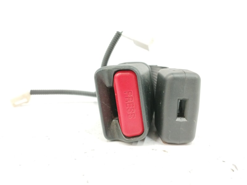 Recambio de enganche cinturon derecho para subaru xv (g5) 2.0 cat referencia OEM IAM  TRASERO 