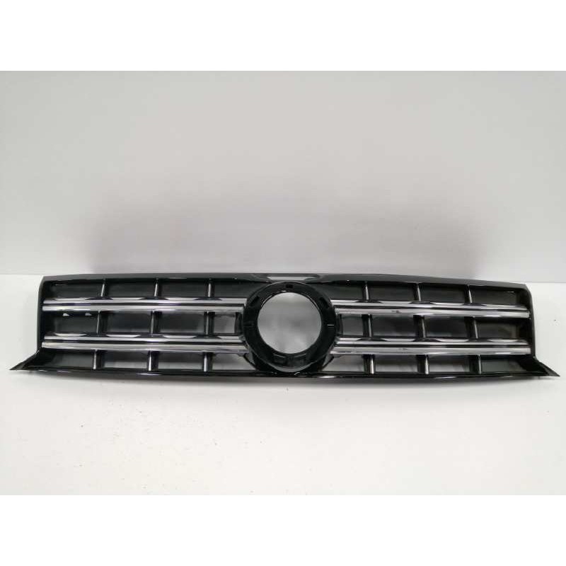 Recambio de rejilla delantera para volkswagen amarok comfortline doublecab 4motion referencia OEM IAM 2H6853651B  