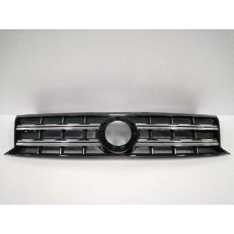 Recambio de rejilla delantera para volkswagen amarok comfortline doublecab 4motion referencia OEM IAM 2H6853651B  