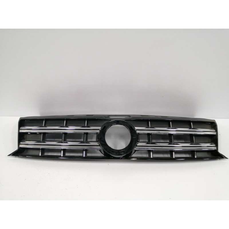 Recambio de rejilla delantera para volkswagen amarok comfortline doublecab 4motion referencia OEM IAM 2H6853651B  