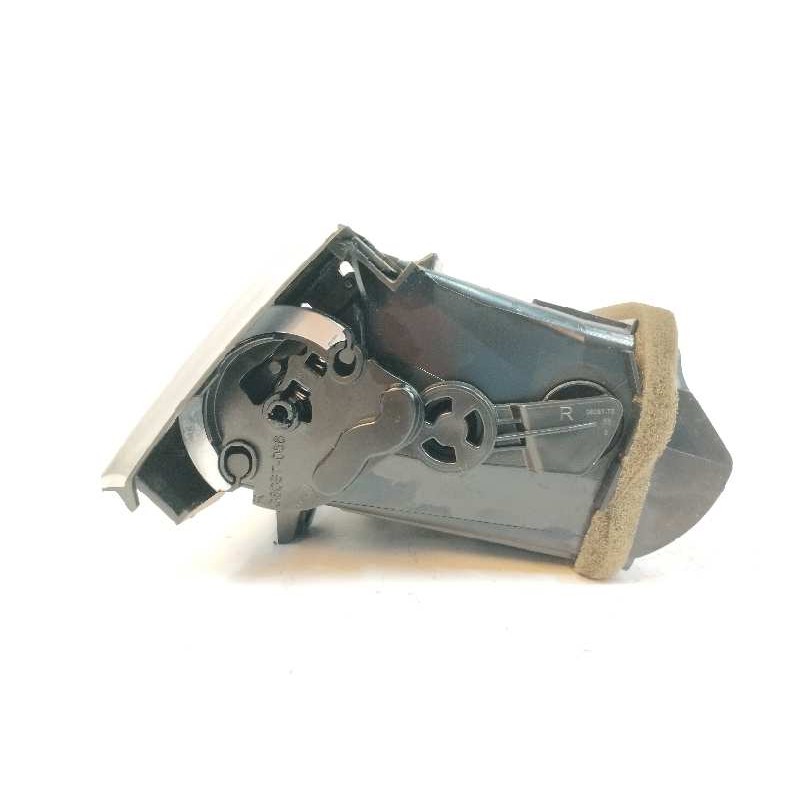 REJILLA AIREADORA CENTRAL